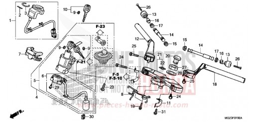 TUYAU DE GUIDON/PONT SUPERIEUR CBR500RAD de 2013